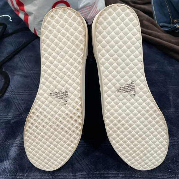 NWOT Steve Madden Booties - Picture 2 of 3